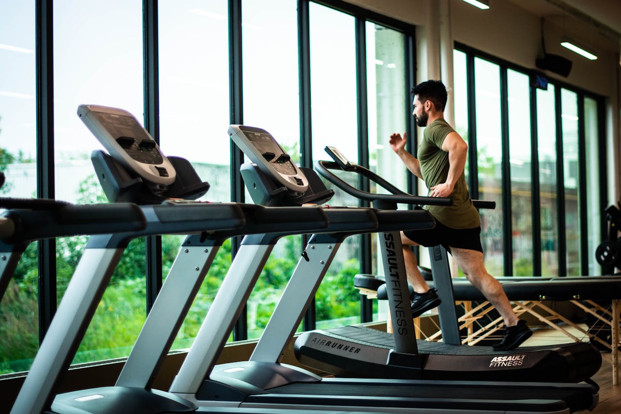 The Ultimate Guide to Fitness and Diet for Working Professionals: Achieving Good Health